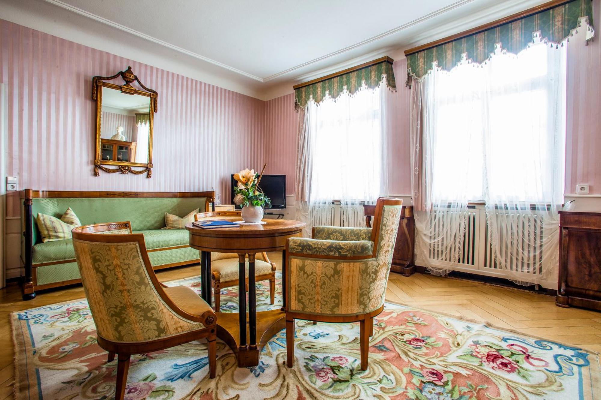 Отель Boardinghouse Sonne Оффенбург Экстерьер фото