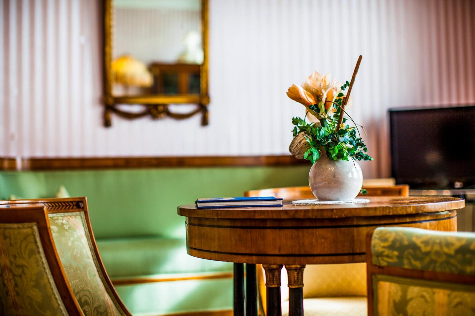 Отель Boardinghouse Sonne Оффенбург Экстерьер фото