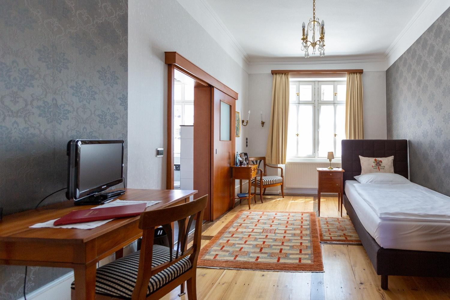 Отель Boardinghouse Sonne Оффенбург Экстерьер фото